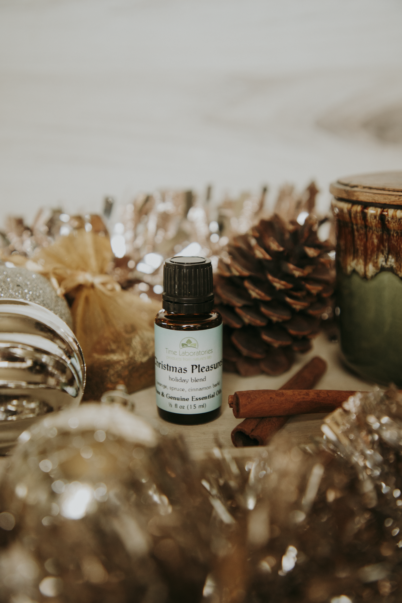 Christmas Pleasures Essential Oil Blend - High Quality Aromatherapy